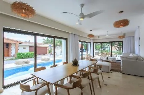Unique Villa In Playacar- Block From The Beach بلايا ديل كارمن بيت للعطل