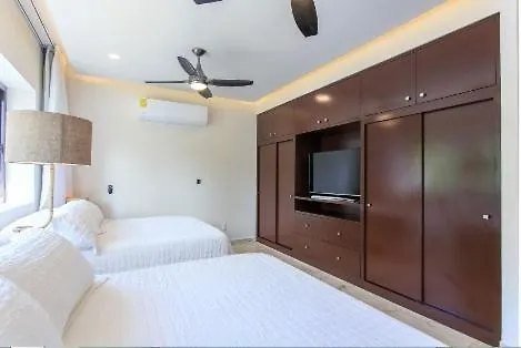 Unique Villa In Playacar- Block From The Beach بلايا ديل كارمن المكسيك