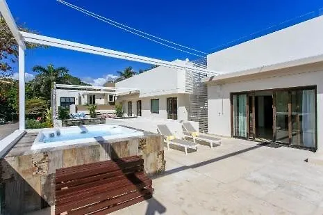 بيت للعطل Unique Villa In Playacar- Block From The Beach بلايا ديل كارمن المكسيك